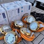 equipo-de-instalacion-de-luces-subacuaticas-oceanled — marine electronics installation for yachts